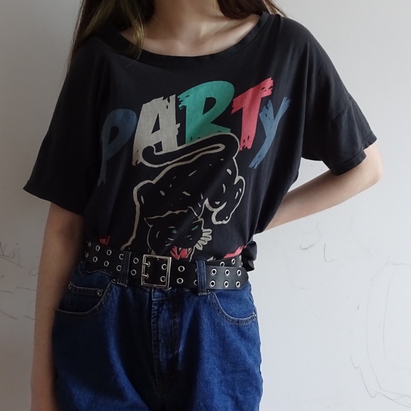 PARTY ANIMAL GRAPHIC TEE - Picture 1 of 6